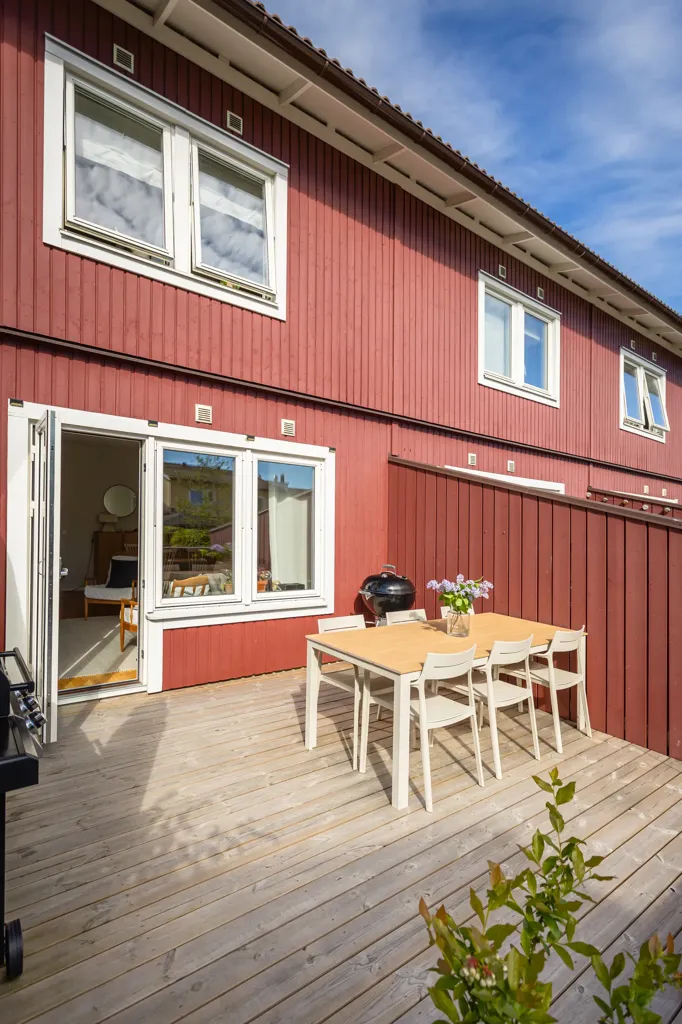 Terrazza - Modernised Terraced House with Altan in Norrviken