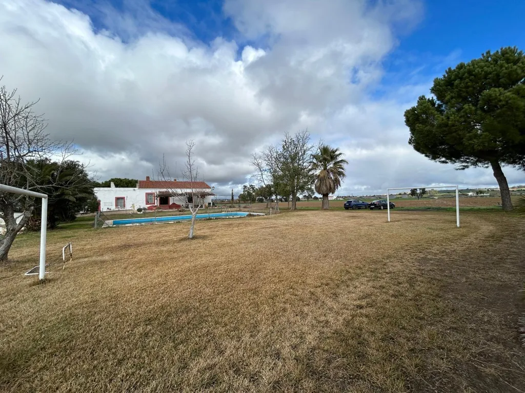 Garten - Historic Estate with Vineyard near Badajoz