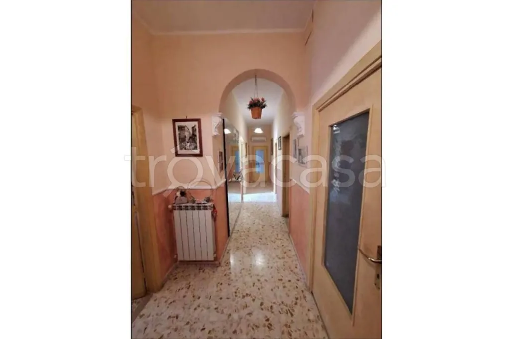 Entrée - Auction Apartment with Terraces in Capua