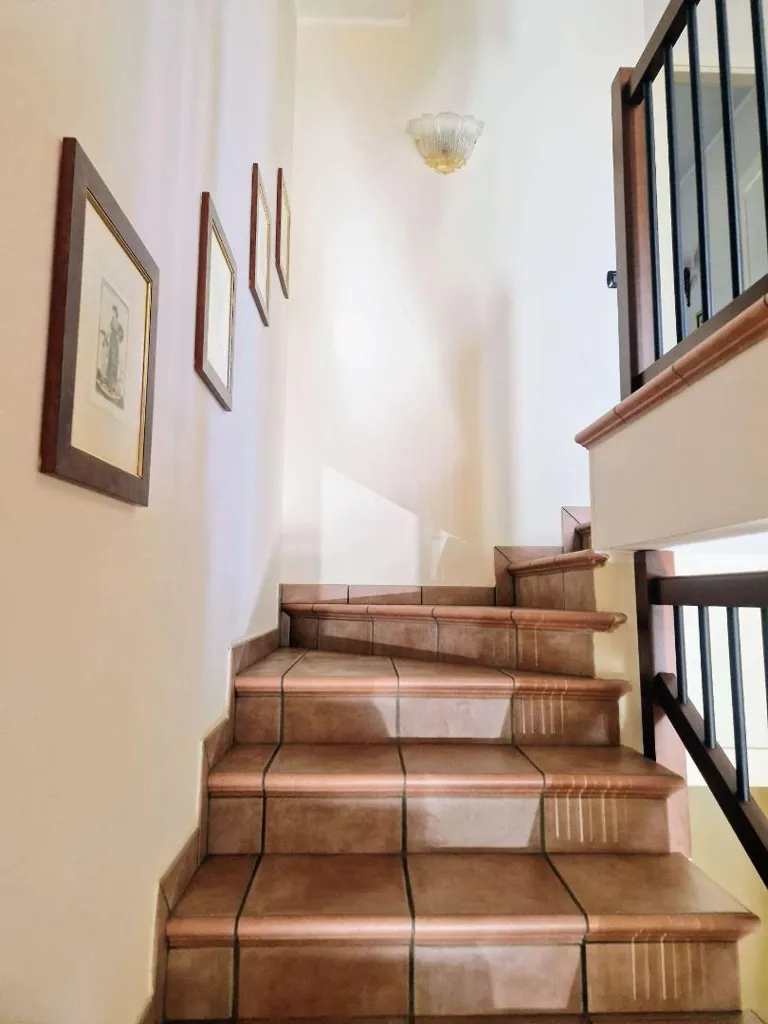 Stanze - Corner Semi-Detached Villa with Garden in Rubiera