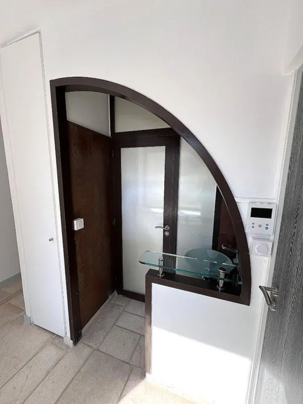 Esik - Renovated Duplex with Terrace in Beaugard