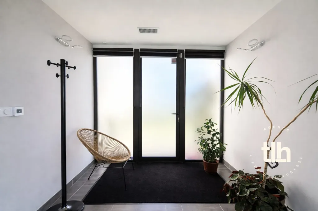 Esik - Contemporary Villa with Pool near Montpellier