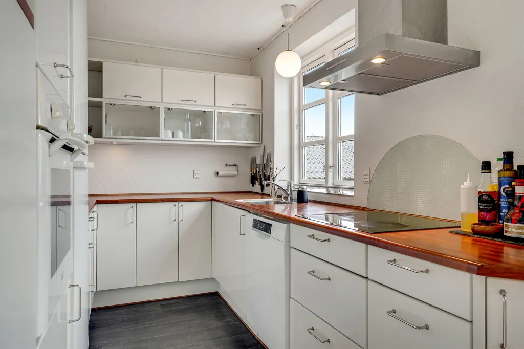 Kitchen - 6-room house in Esbjerg