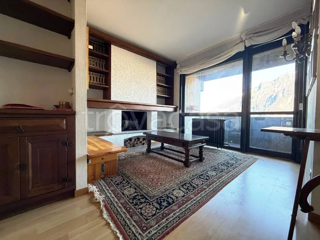 Séjour - Villa with Lake View in Malgrate