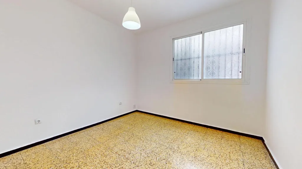 Zimmer - 3-Bedroom Flat with Rooftop Utility in La Paterna