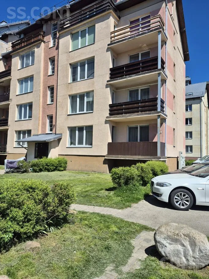 Välivaade - Bright 2-Bedroom Flat with Balcony in Salaspils