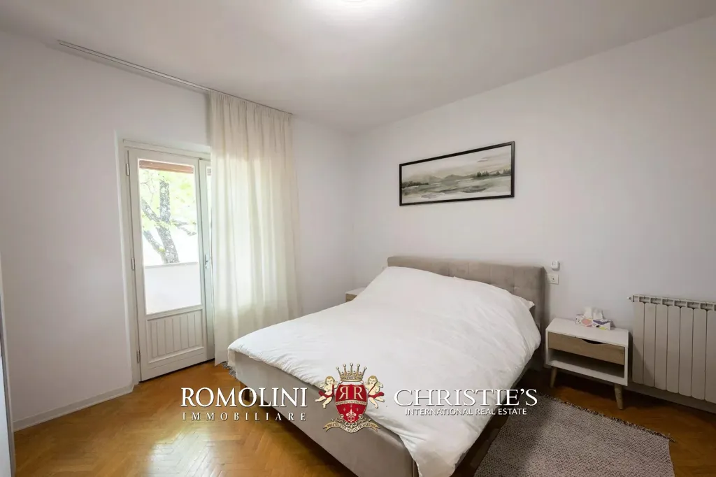 Bedrooms - Villa with Pool and Olive Grove in Sinalunga, Tuscany