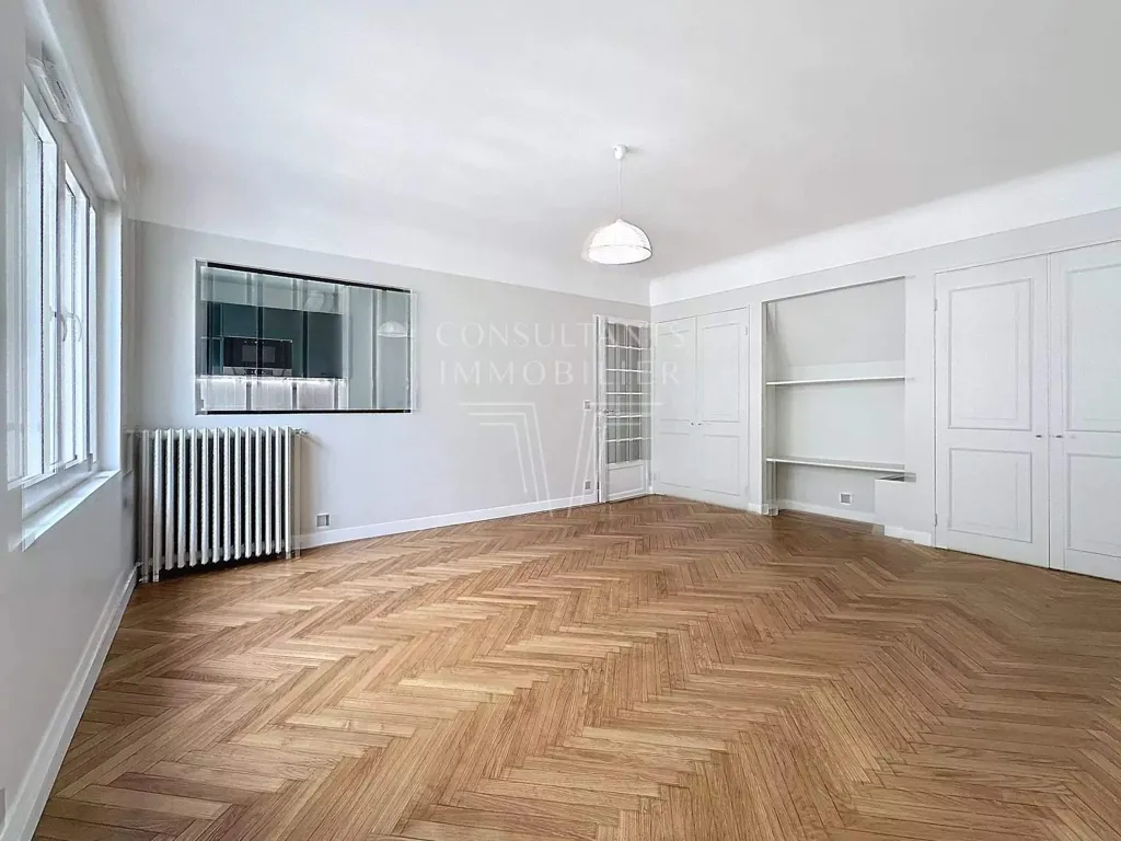 Soggiorno - Refurbished Parisian Flat with Balconies