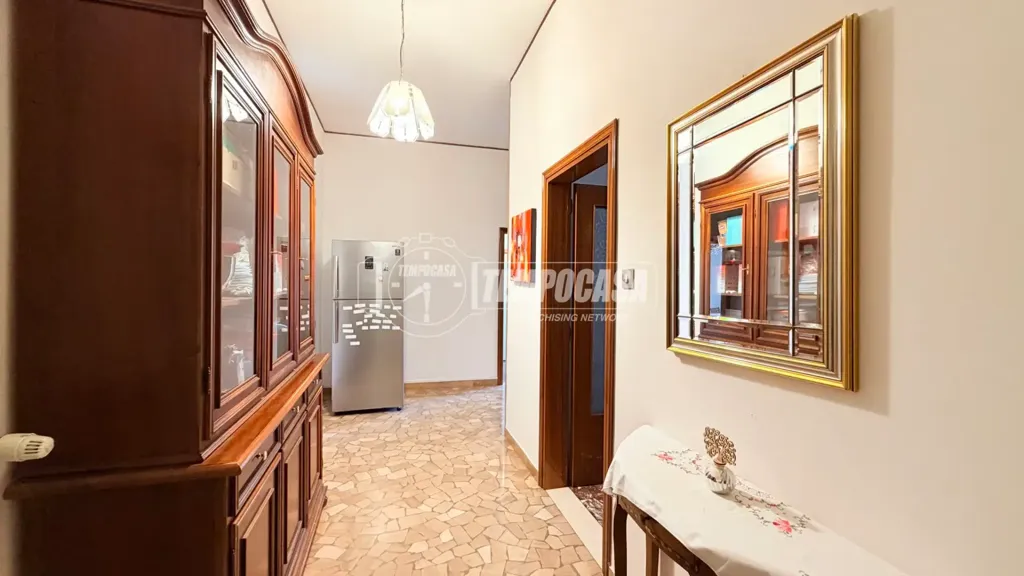 hallway_entrance