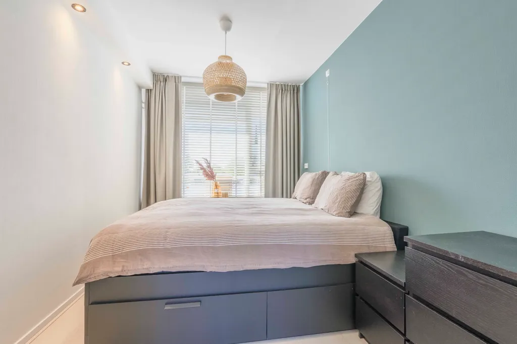Magamistoad - 4-Bedroom Apartment with Balcony in Katwijk