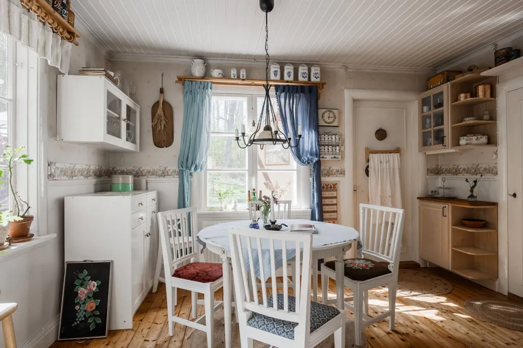 Salle à manger - Charming Cottage with Natural Setting in Ängsbacka