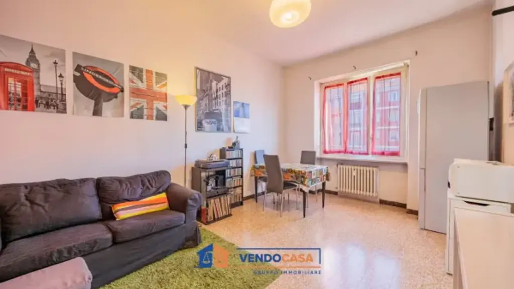 Séjour - Bright Apartment with Balcony in Turin