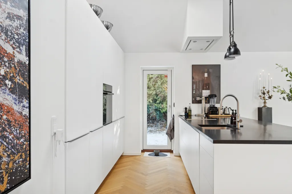 Cuisine - Renovated Villa with Carport in Vedbæk