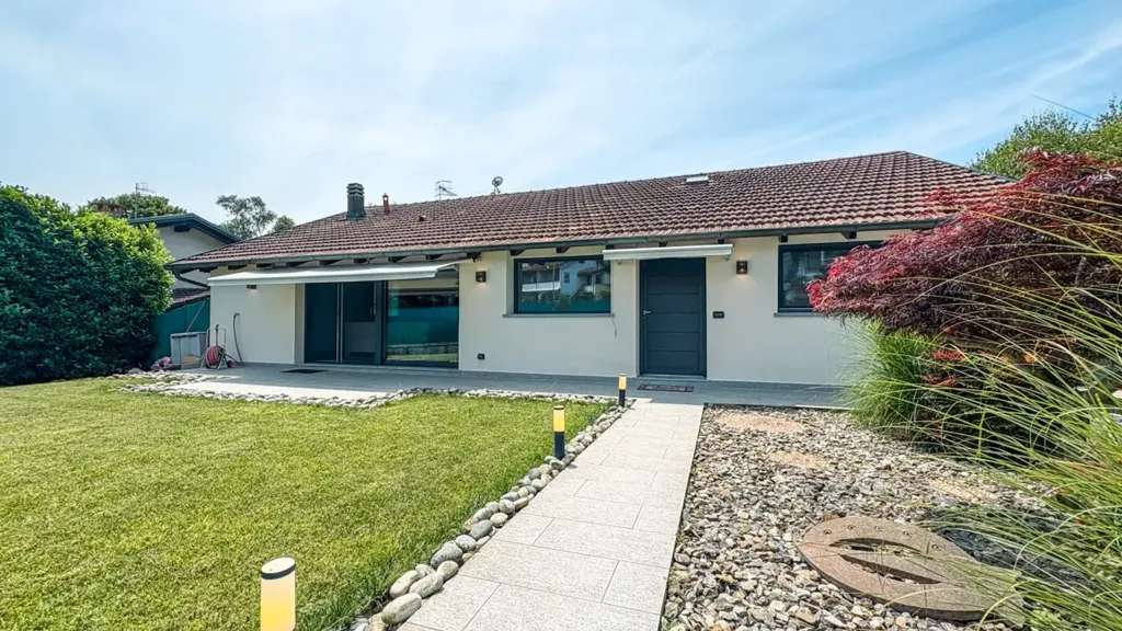 Aed - Rustic Villa with Lake View in Pettenasco