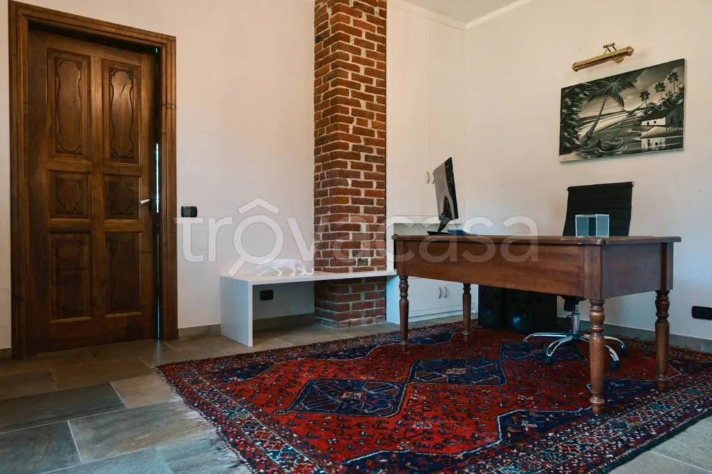 Kabinet - Historic Villa with Unique Fountain in Cuneo