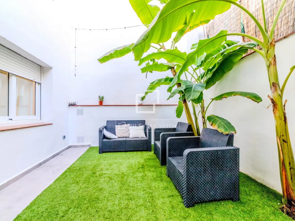 Jardin - Ground Floor Apartment with Terrace in Sitges