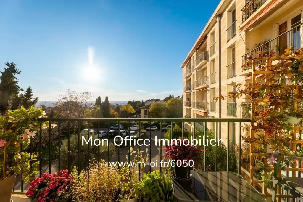 Rõdu - Traversant Flat with Balcony in Aix-en-Provence