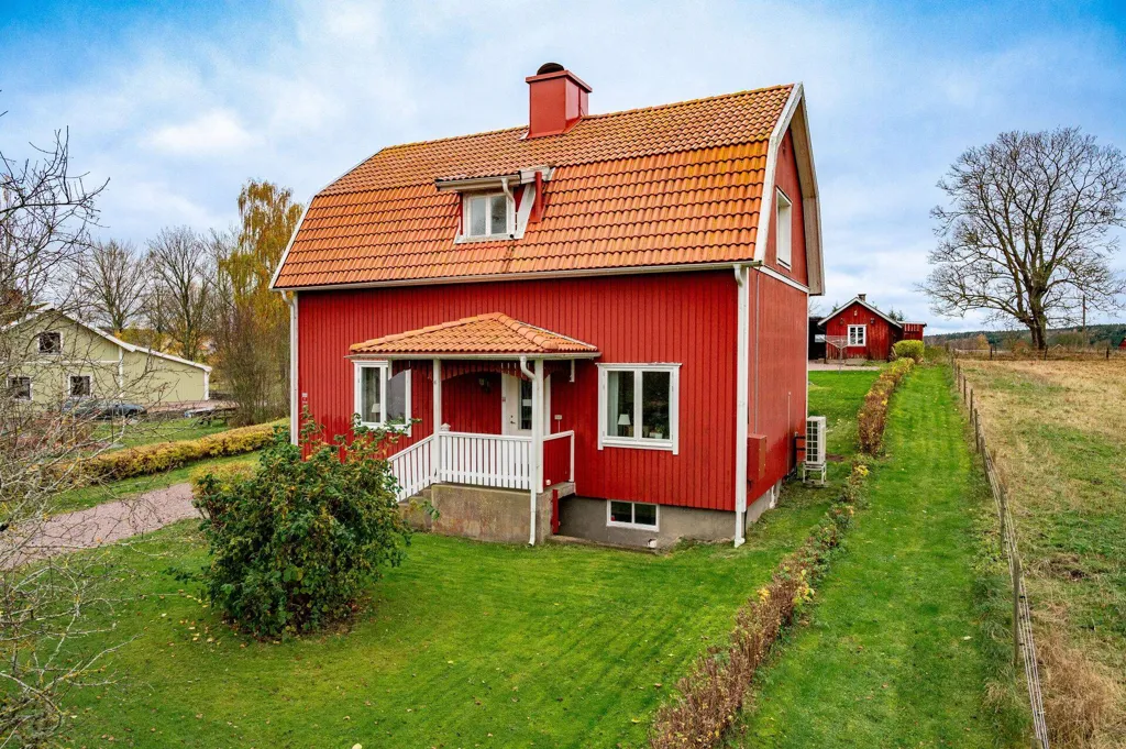Extérieur - Red Villa with Garage in Skövde