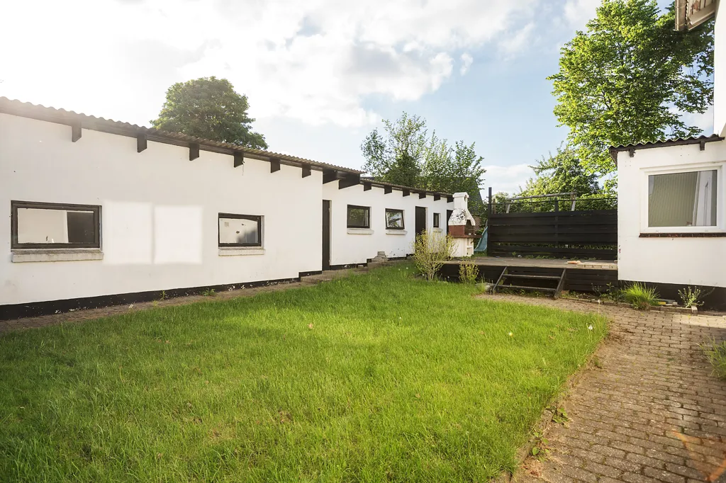 Aed - Villa with Multiple Units in Knudstrup