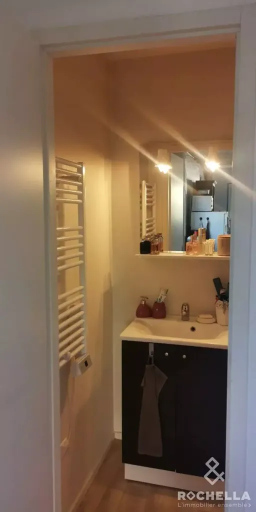 Salles de bain - Immeuble de Rapport Entièrement Rénové à Aytré