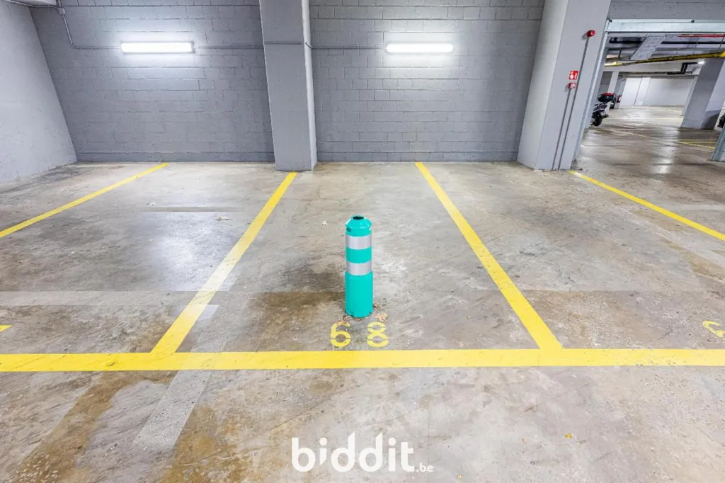 Garage - Emplacements de Parking dans Immeuble Résid. Leopold Views