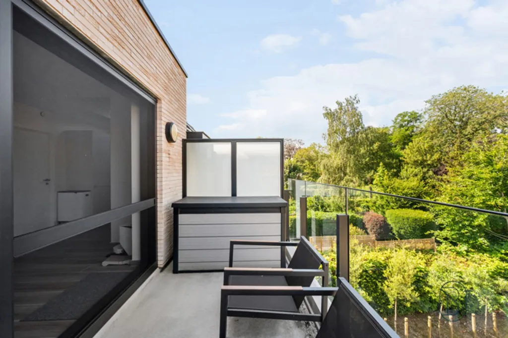 Balcon - Appartement Récemment Construit avec Balcon à Dottignies