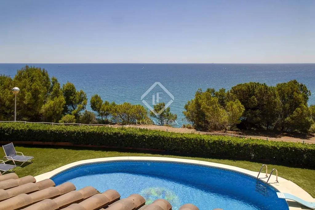 Bassein - House with Sea View and Pool in Torredembarra