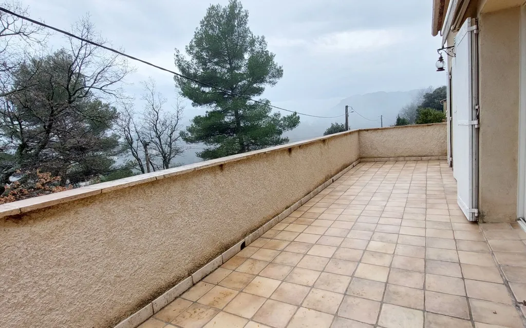 Balcon - Maison T4 avec Terrasse et Garage à Villeneuve