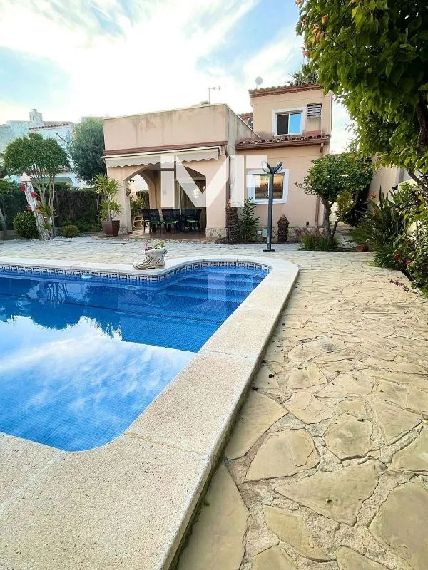 Piscine - Chalet with Pool and Terrace in Miami Platja