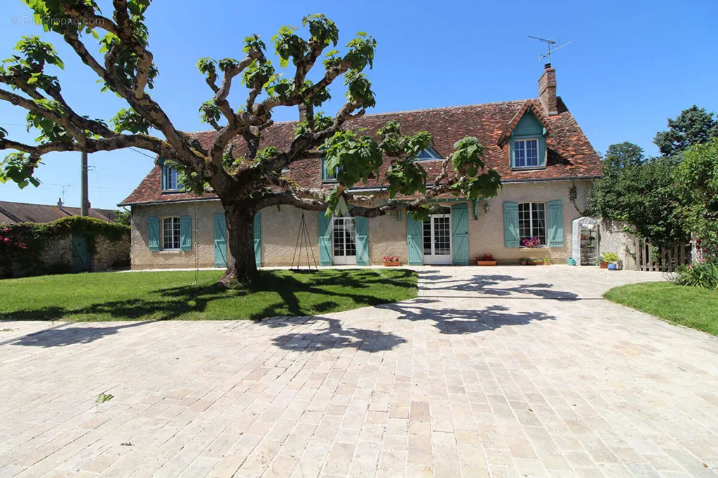 Extérieur - Longère Ancienne avec Piscine à Blois