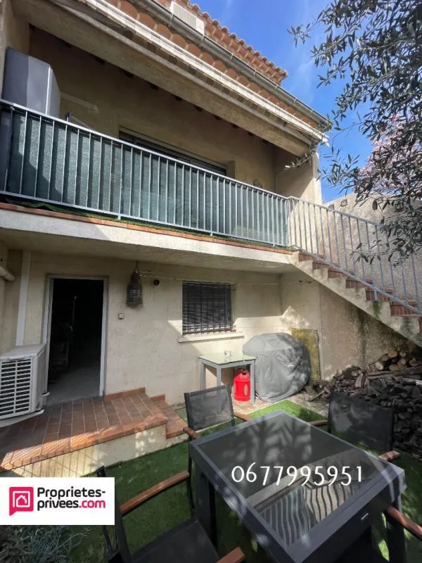 Terrasse - Maison Rénovée avec Balcon et Terrasse à Alès