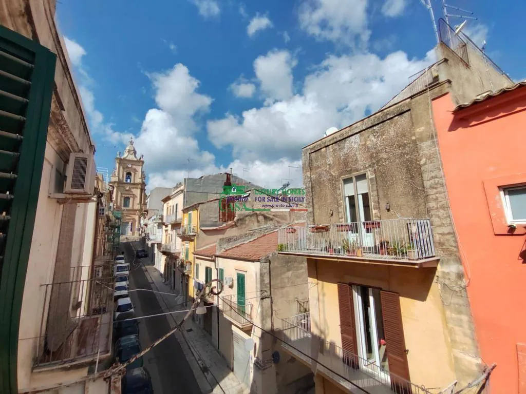 Välivaade - Apartment with Balcony in Ragusa