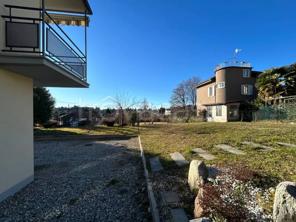 Garden - Modernised Trilocale with Private Garden in Varese