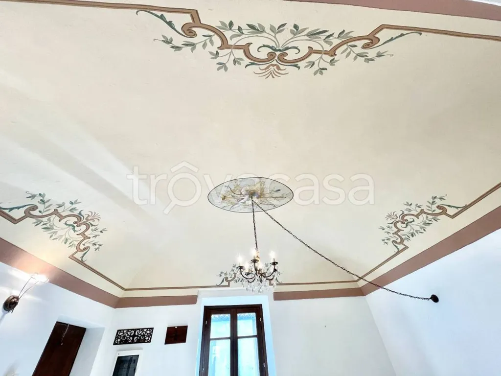 Pièces - Apartment with Balcony in Dogliani Centre