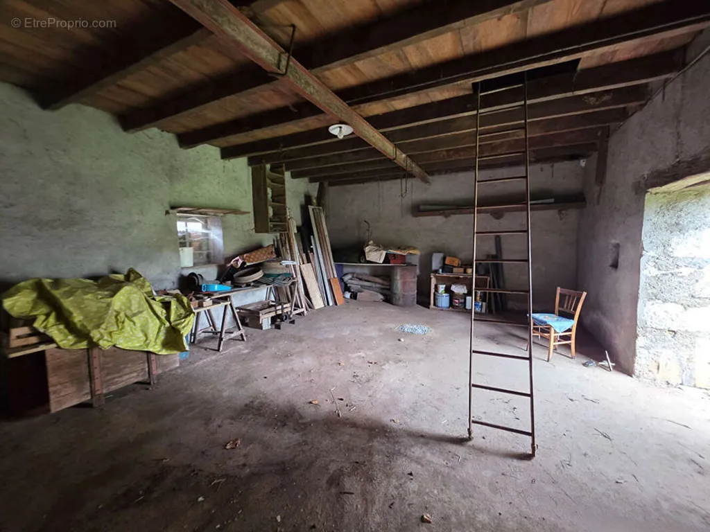 Rooms - House with Garden in Concremiers