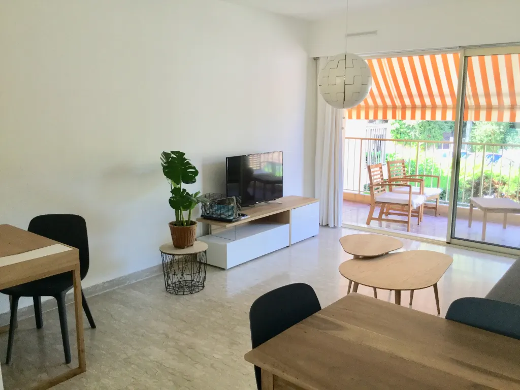 Séjour - Appartement Meublé avec 2 Terrasses à Cannes Centre
