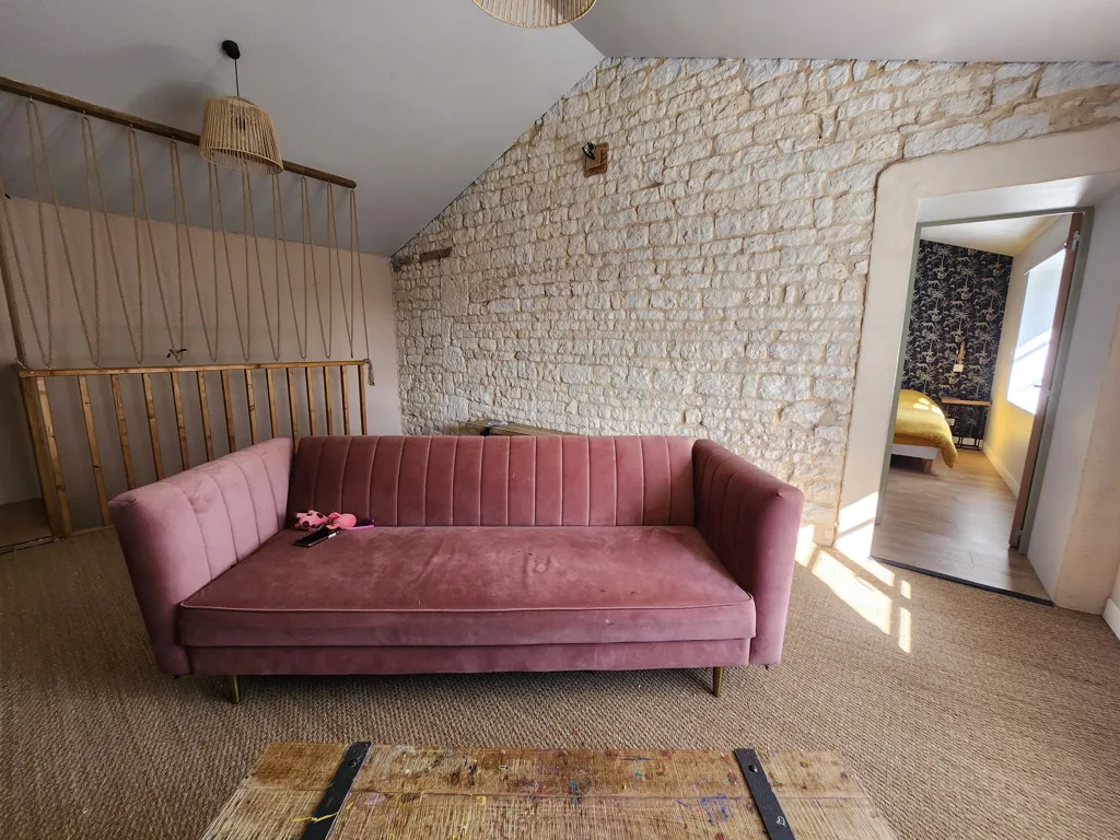 Séjour - Maison en pierre rénovée avec grange à Sainte Gemme la Plaine