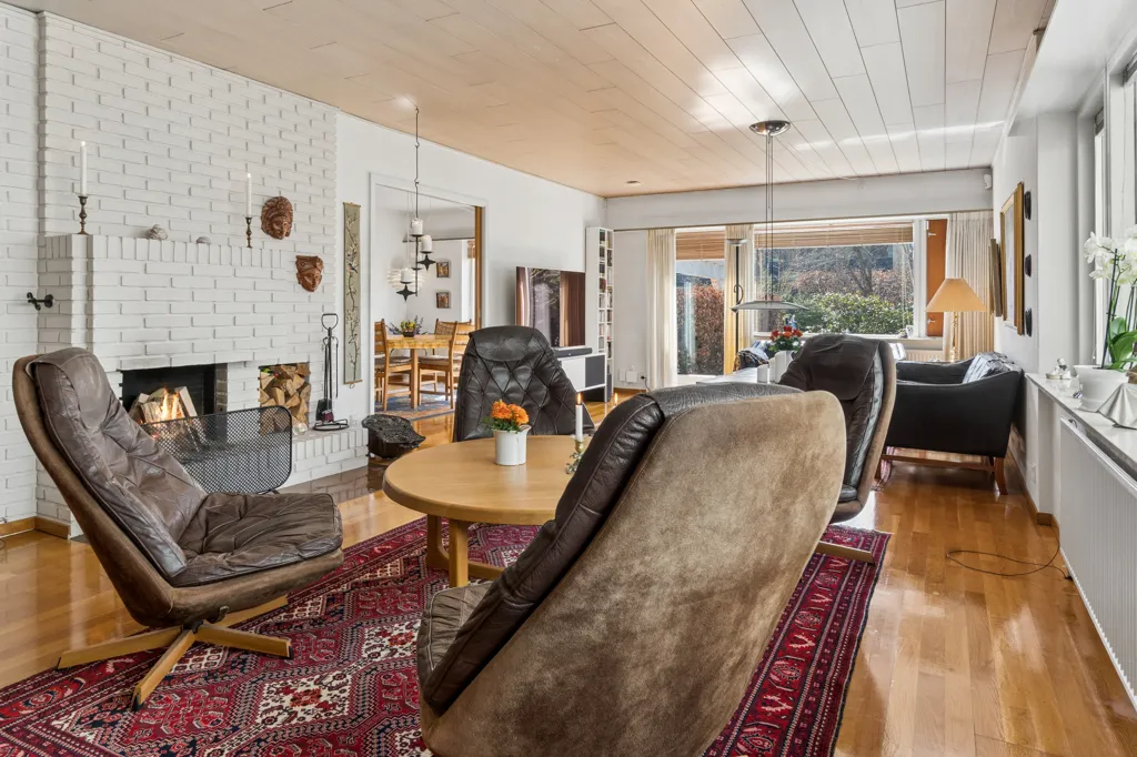 Elutuba - Charming Villa with Carport in Værløse