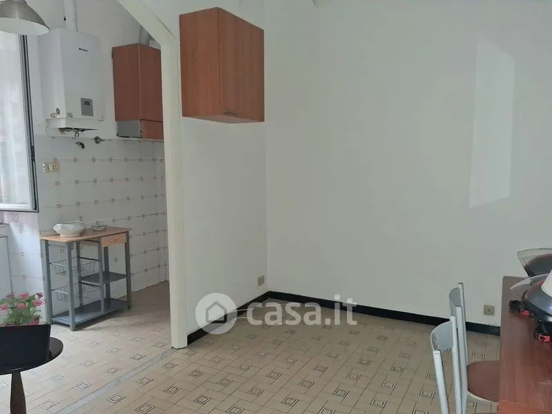 Salle à manger - Fully Furnished Flat in Genoa