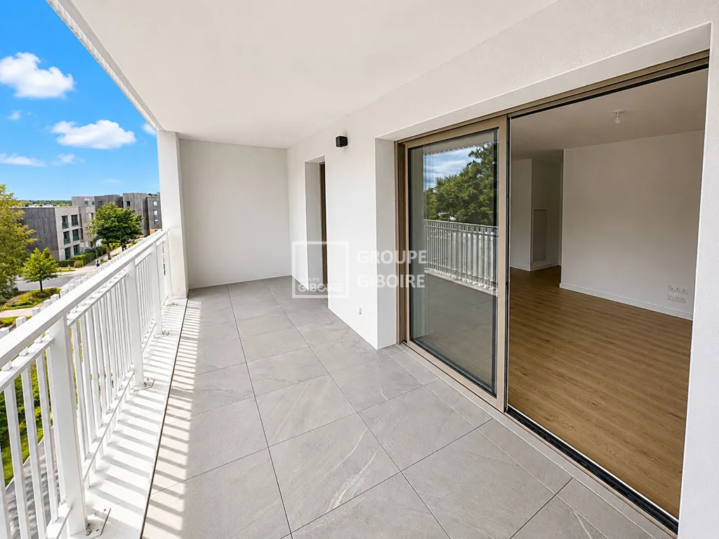 Rõdu - Modern Flat with Balcony near Vannes Centre