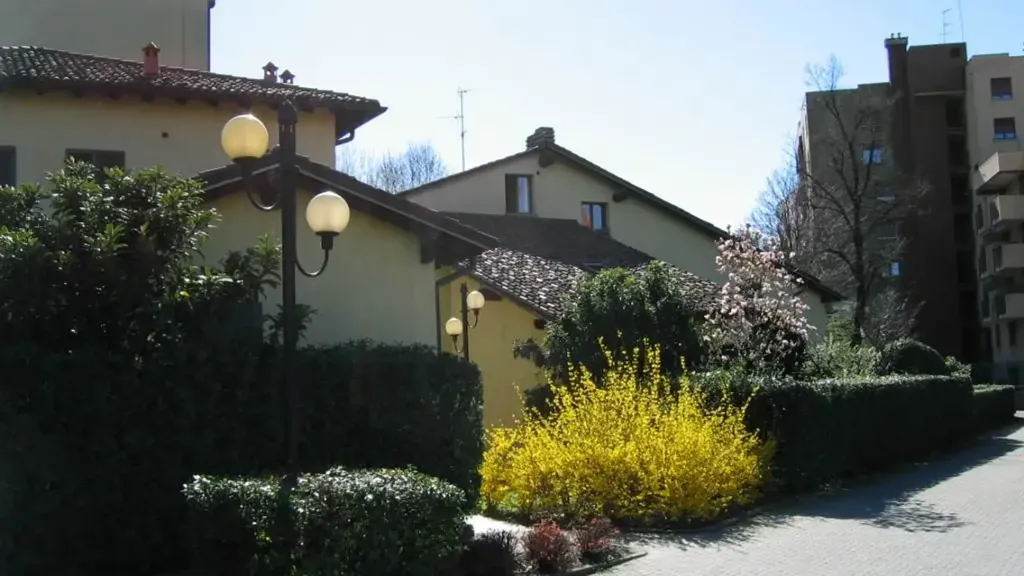 Välivaade - Two-Bedroom Apartment with Garden View in Milan