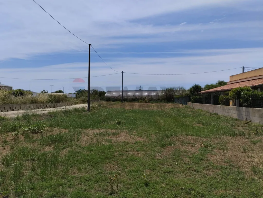 Jardin - Buildable Plot with Beach Access in Ispica