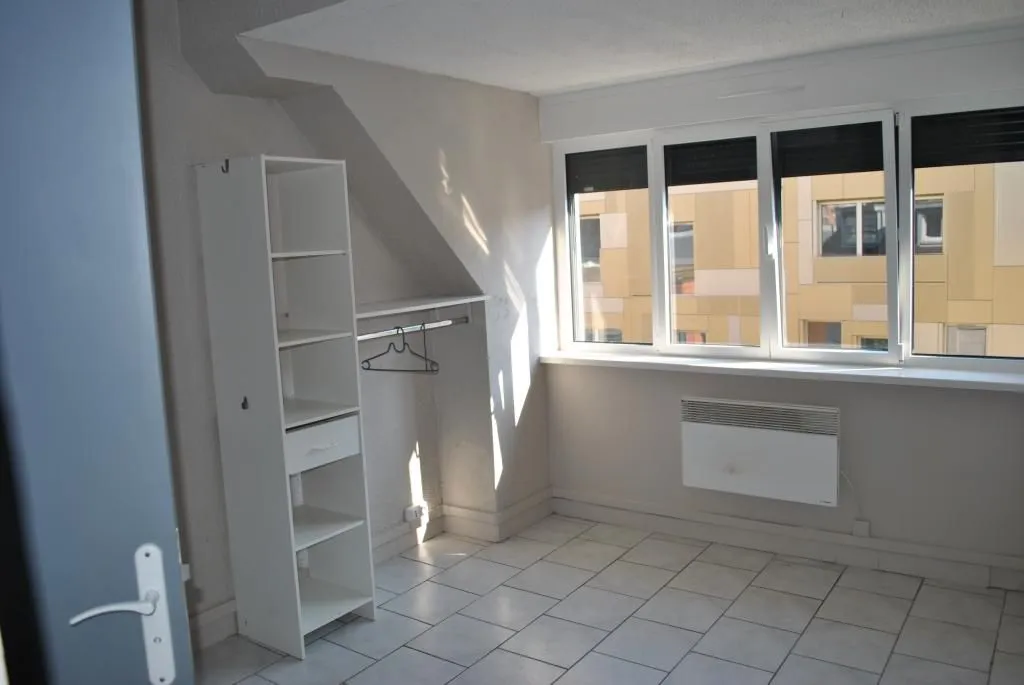 Toad - Student Studio with Kitchen in Valenciennes