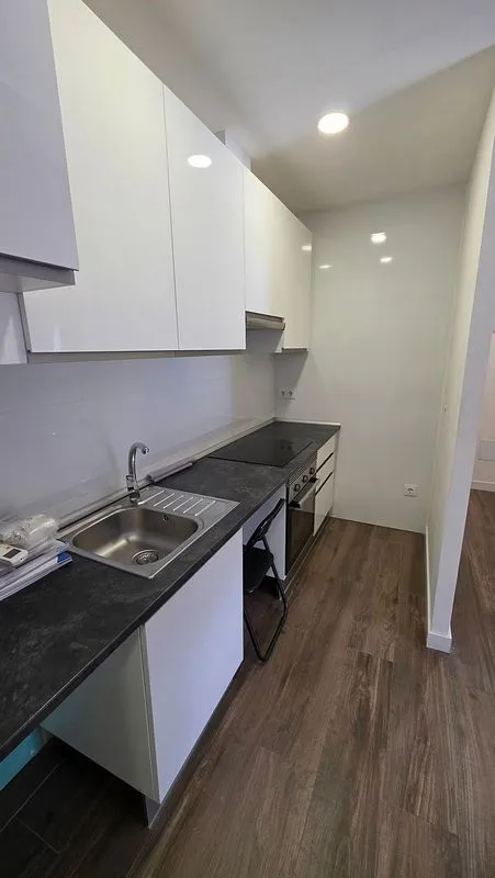 Kitchen - Modernised Flat with Air Conditioning in Parque Roma