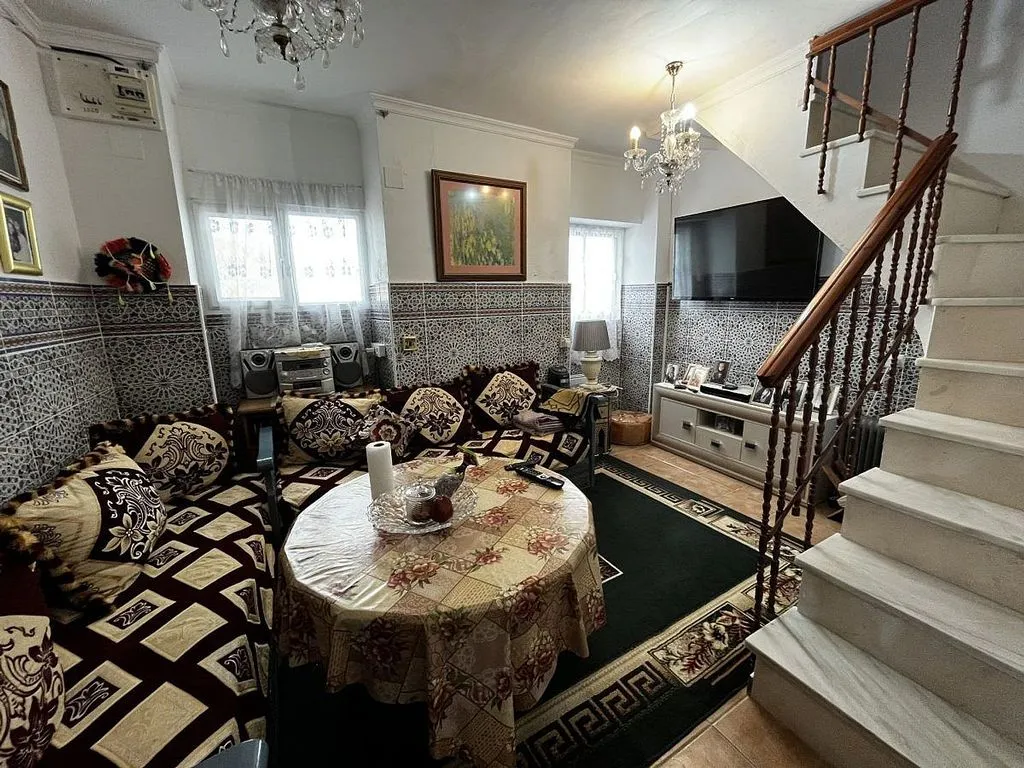 Séjour - Three-Bedroom House in Olvera
