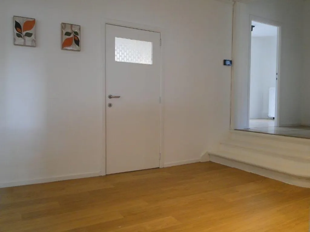 Esik - Spacious 2-Bed Apartment in Hamme-Mille