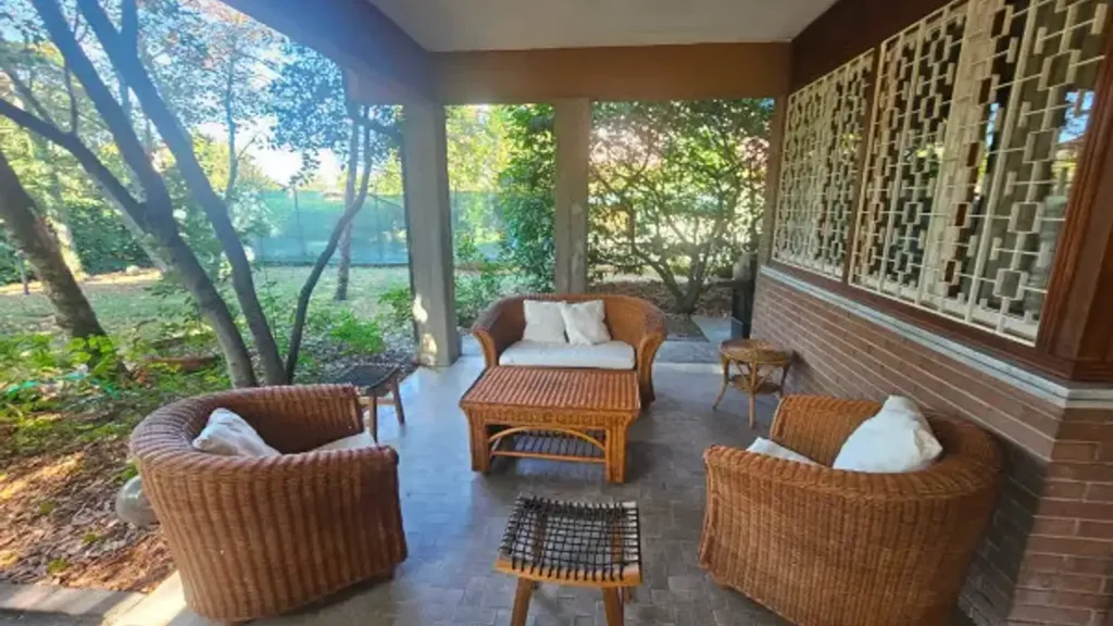 Terrass - Architect-Designed Villa with Private Garden in Soliera