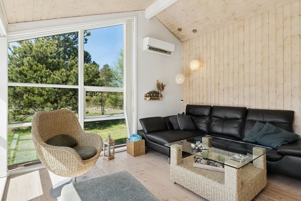 Elutuba - 1967 Summerhouse with Garden in Blokhus