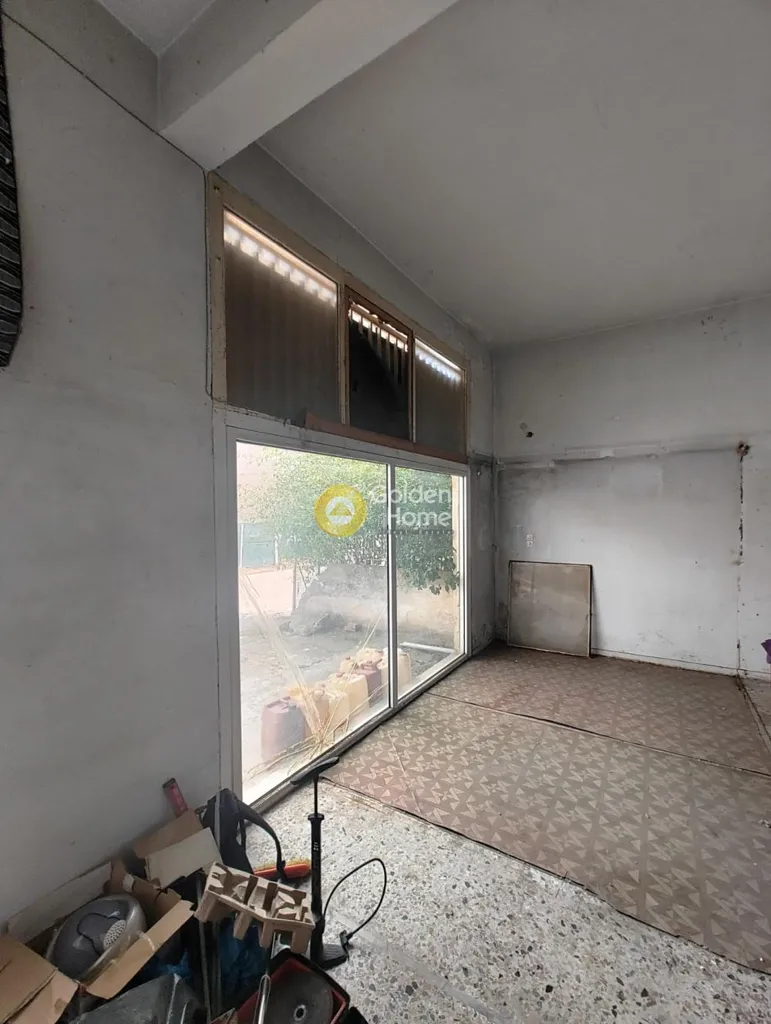 Garaaž - Apartment with Balcony in Menidi, Athens