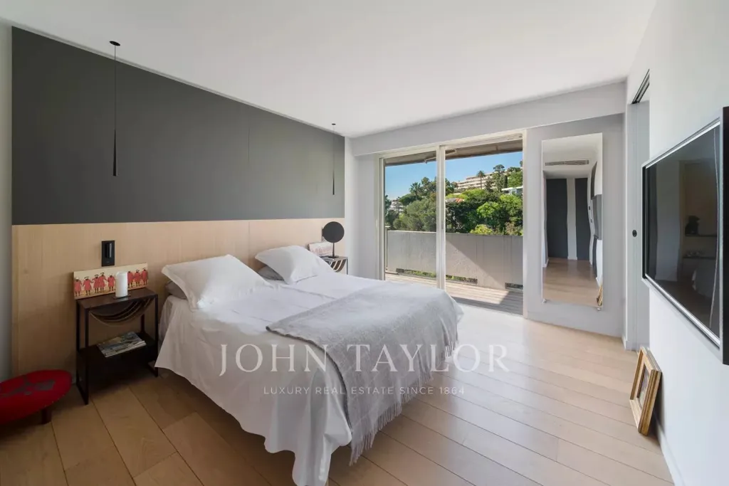 2-toaline korter asukohas Cannes